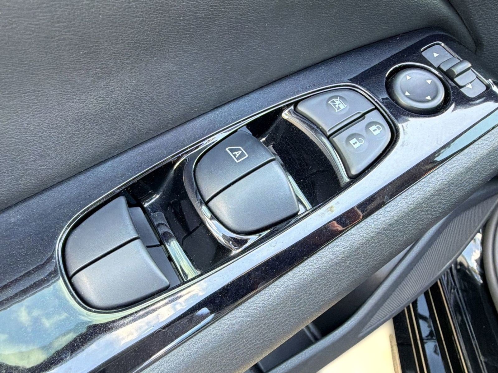 Used 2024 Nissan Altima 2.5 SR w/ SR Premium Package image 21