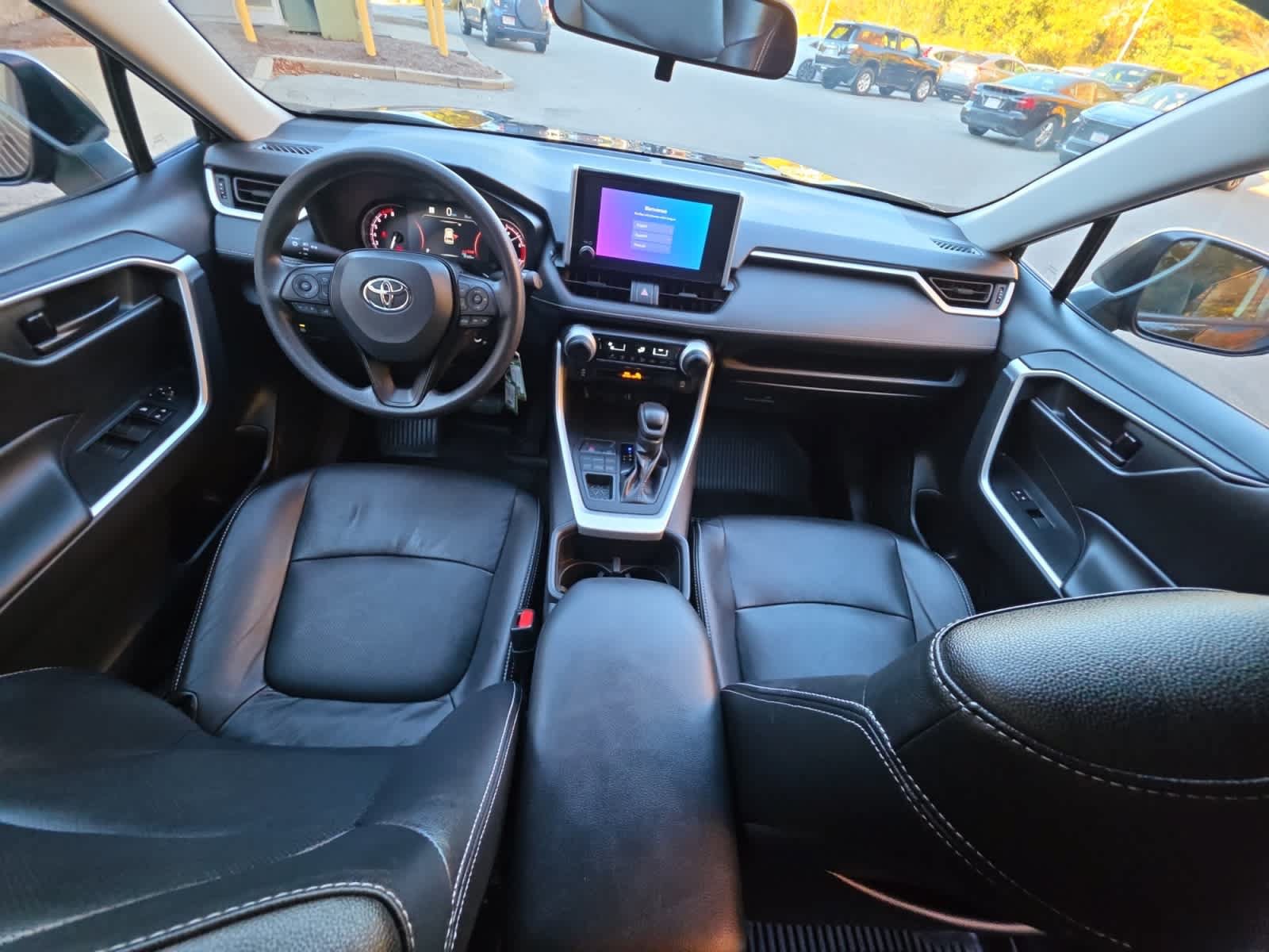 Used 2024 Toyota RAV4 LE AWD/4WD image 22