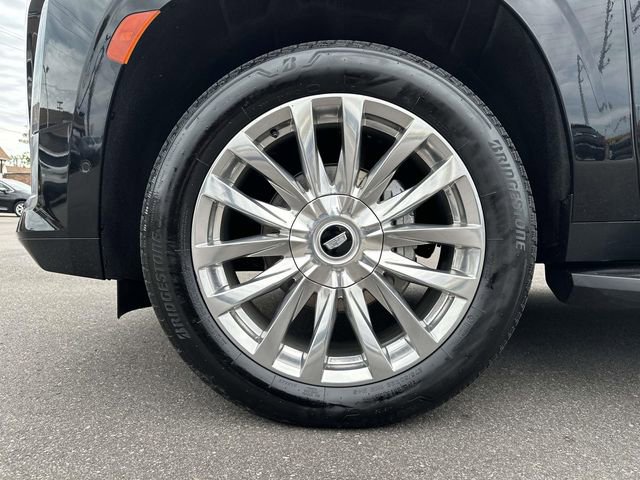 Certified 2024 Cadillac Escalade Premium Luxury w/ LPO, Floor Liner Package AWD/4WD image 9