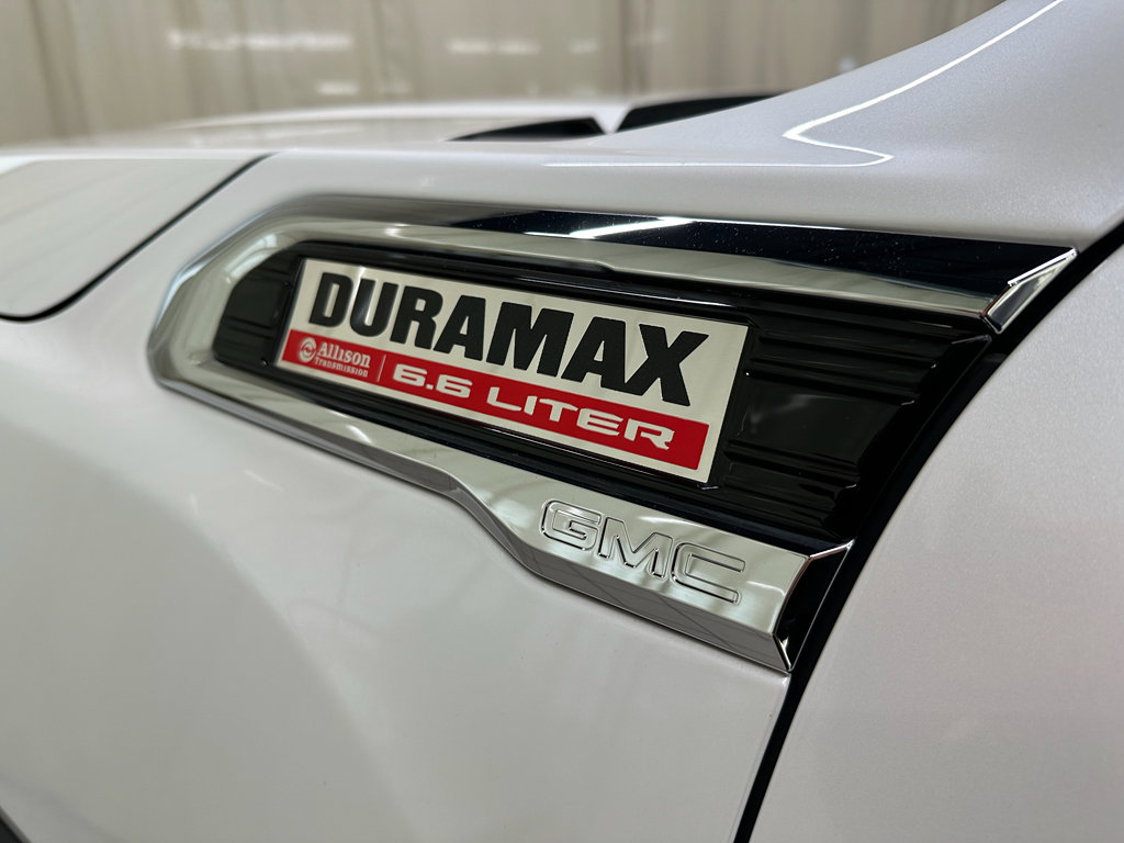 Used 2023 GMC Sierra 3500 SLT w/ SLT Convenience Package image 17