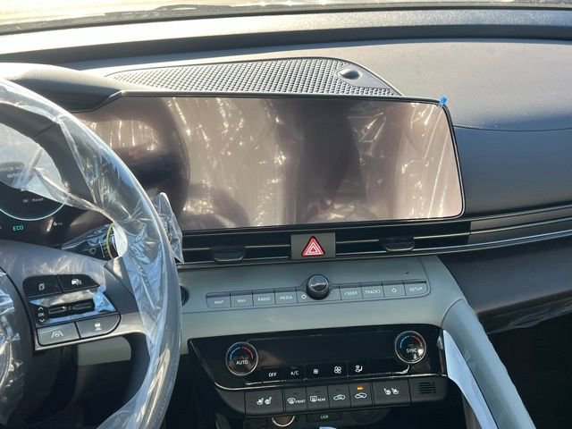 New 2026 Hyundai Elantra Limited image 16