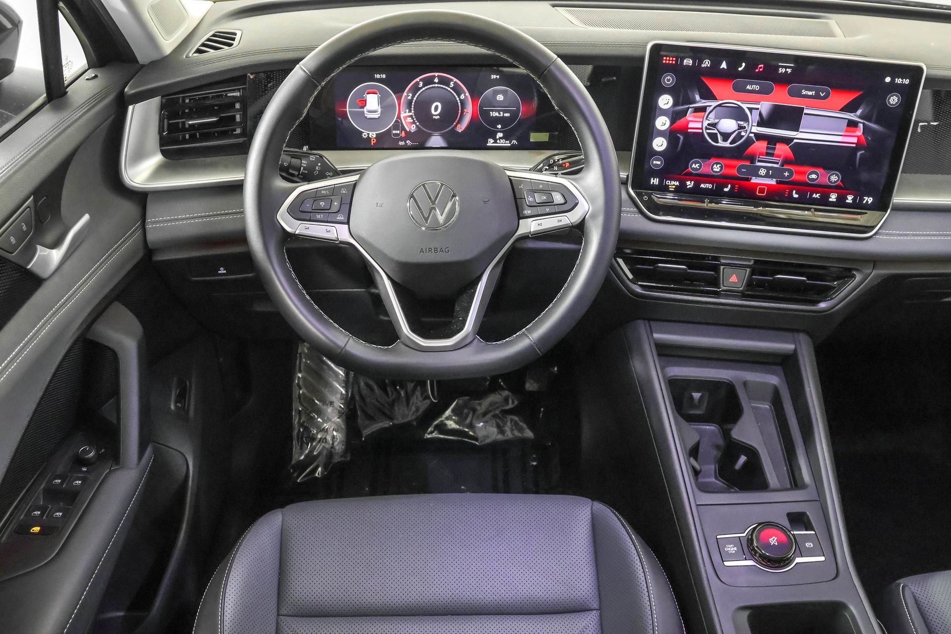 Used 2025 Volkswagen Tiguan SE w/ Panoramic Sunroof Package image 38