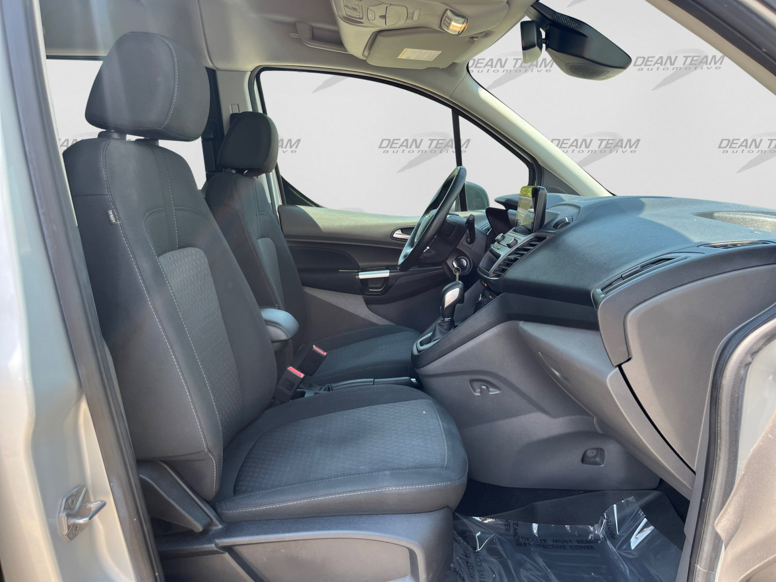 Used 2020 Ford Transit Connect XLT FWD image 17