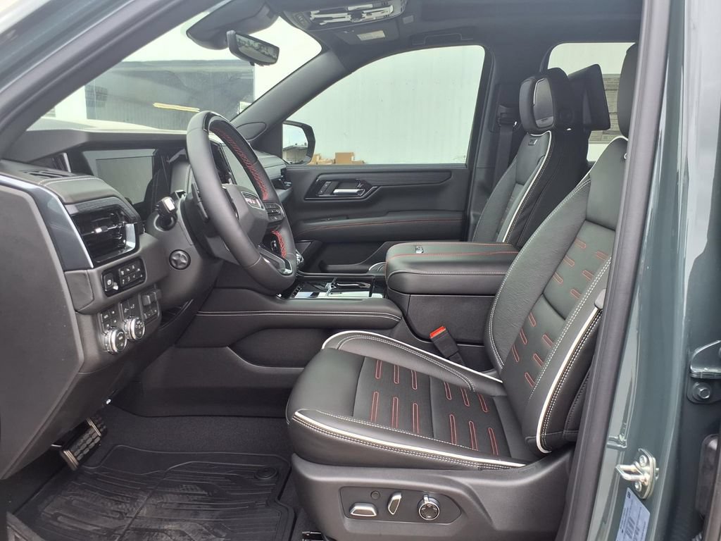 New 2026 GMC Yukon XL AT4 Ultimate w/ LPO, Illumination Package AWD/4WD image 9