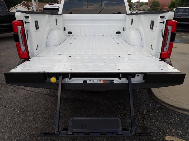 New 2026 Ford F350 Platinum w/ FX4 Off-Road Package AWD/4WD image 6