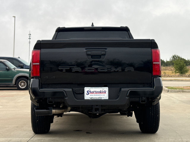 Used 2026 Toyota Tacoma SR5 AWD/4WD image 8