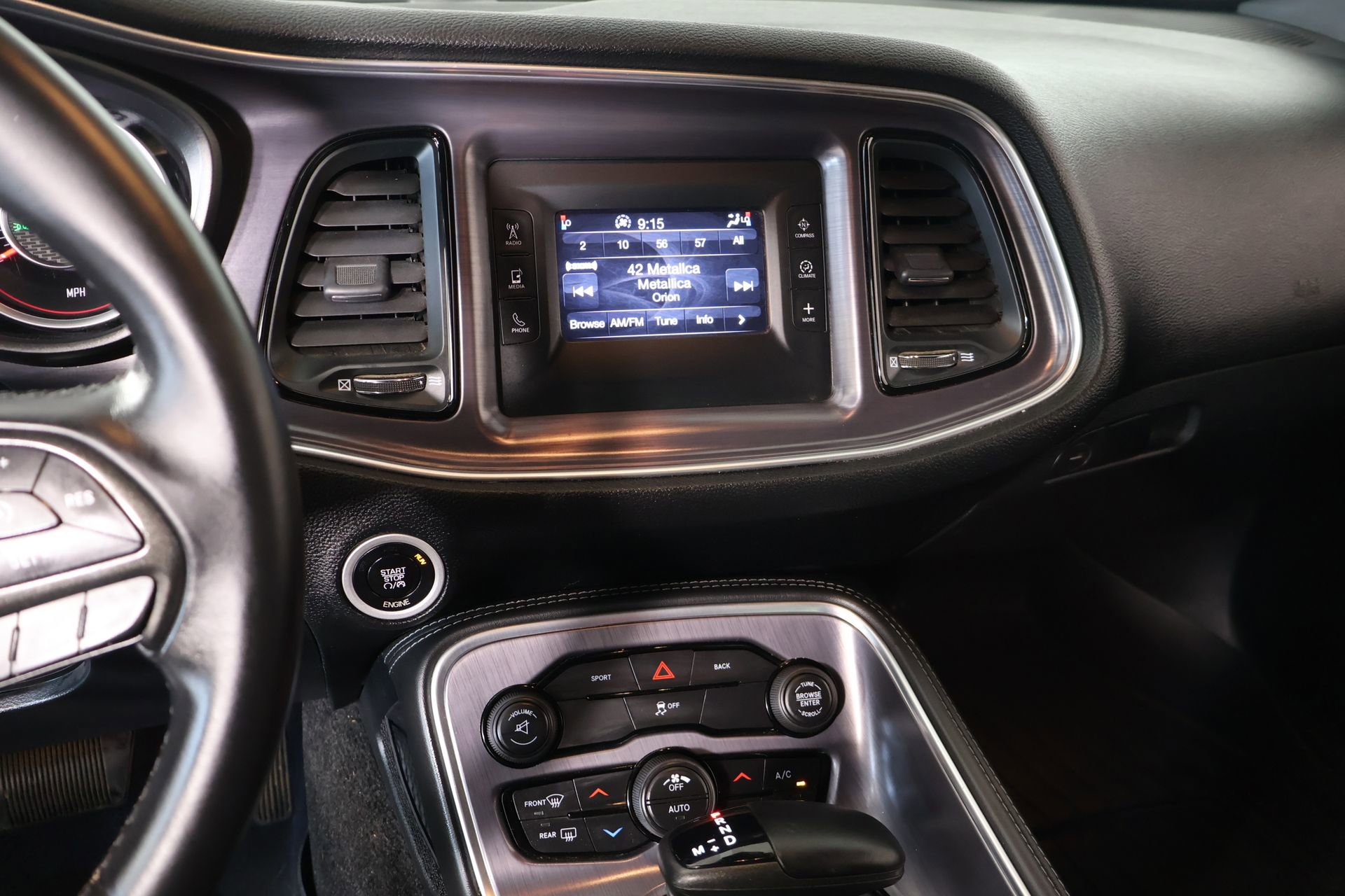 Used 2015 Dodge Challenger SXT RWD image 5