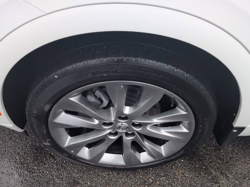 Used 2022 Buick Envision Avenir w/ Safety Package image 16