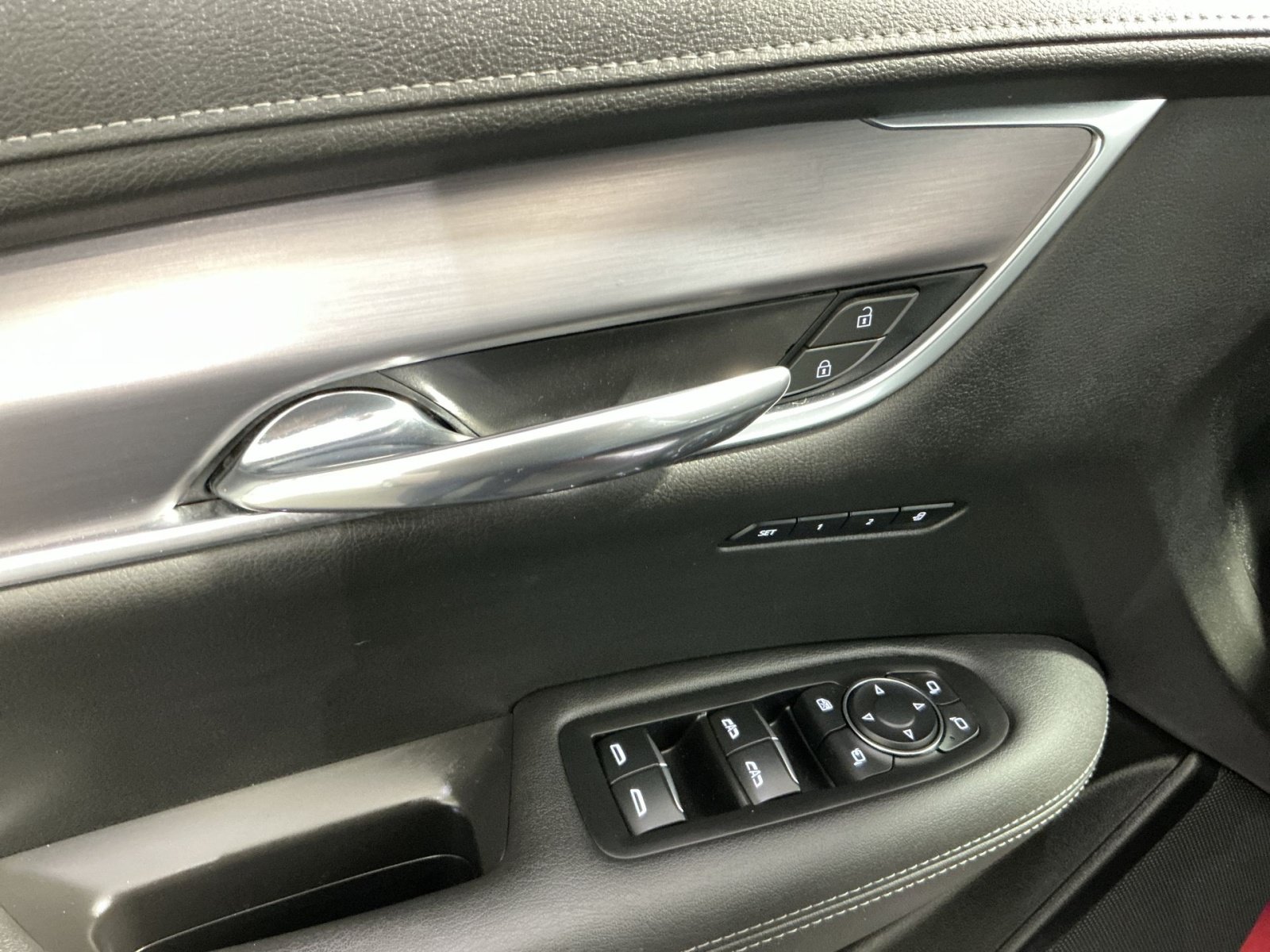 Used 2024 Cadillac XT6 Luxury AWD/4WD image 16