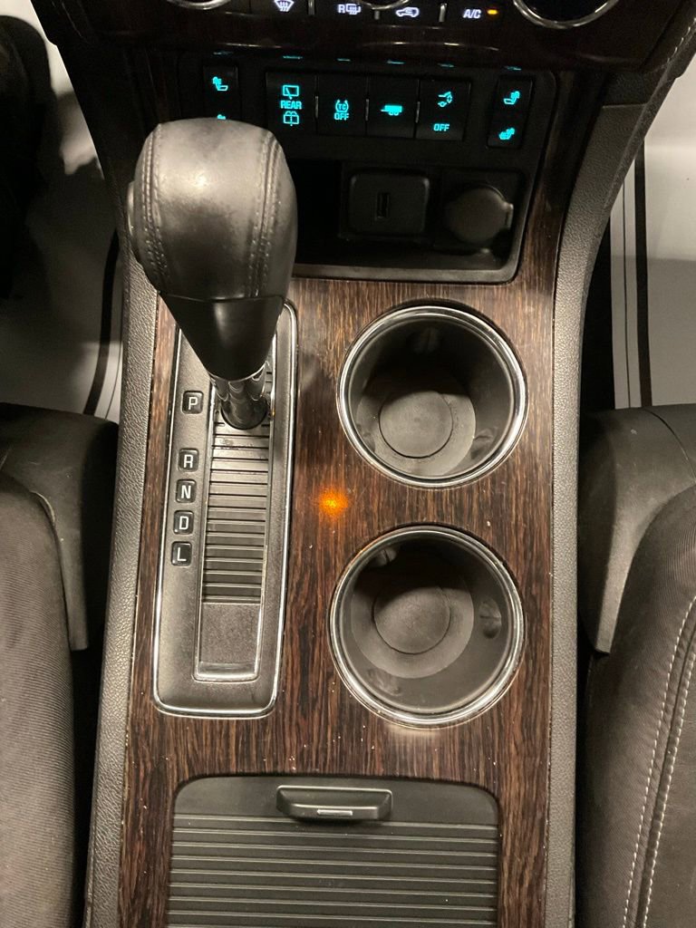 Used 2015 Chevrolet Traverse LT image 27