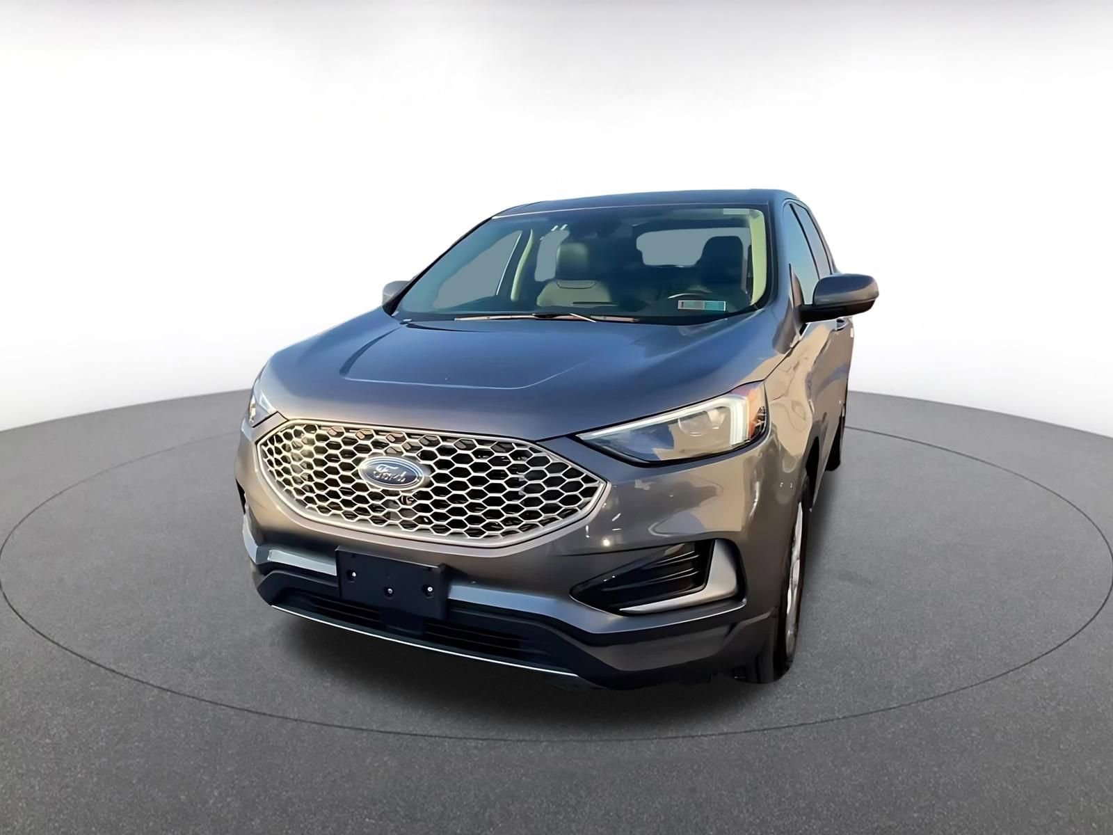 Used 2024 Ford Edge SEL image 7