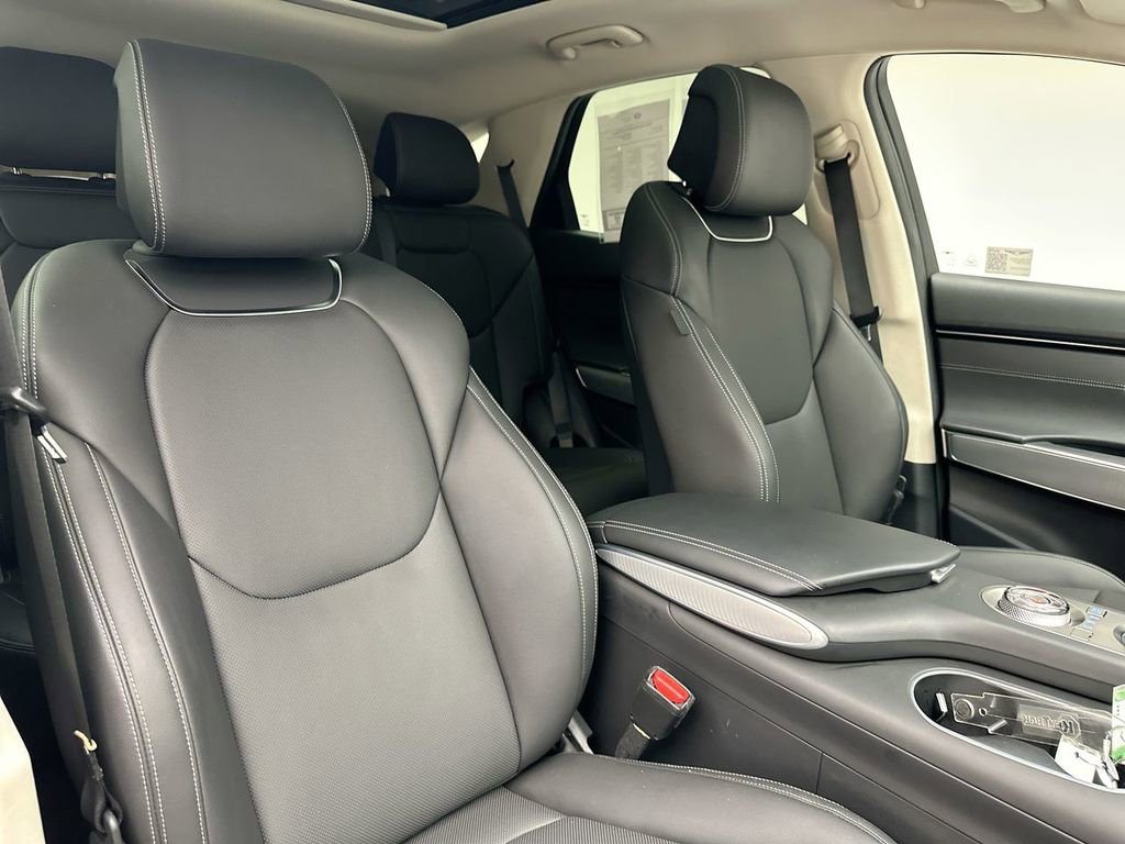 Used 2023 Genesis GV70 2.5T Select w/ Select Package image 6