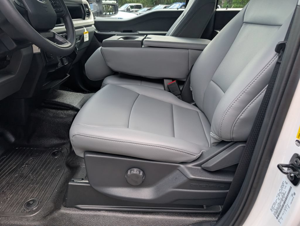 New 2026 Ford F350 XL AWD/4WD image 8