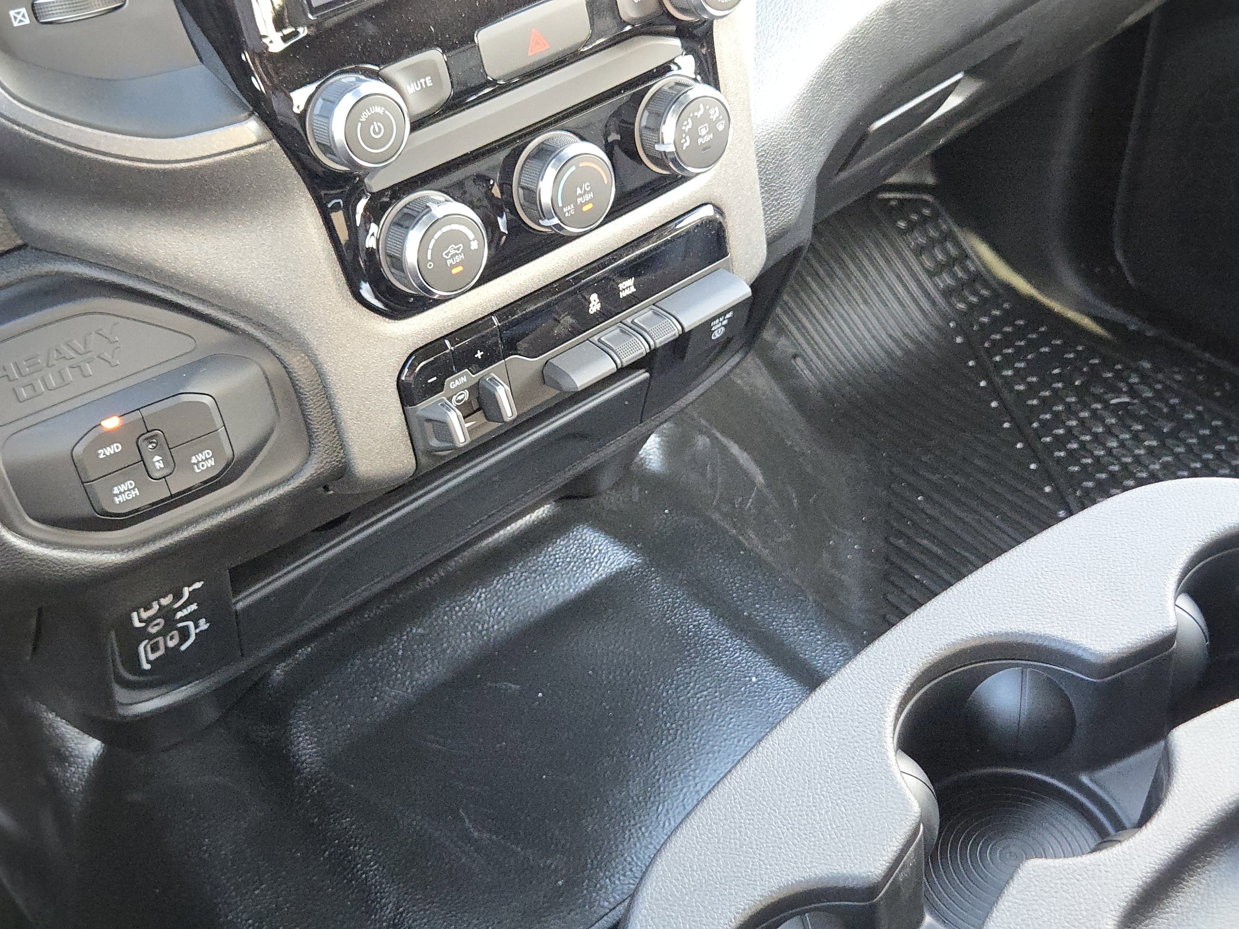 New 2026 RAM 2500 Tradesman w/ Chrome Appearance Group image 16