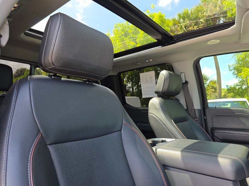 Used 2023 Ford F350 Lariat w/ Lariat Ultimate Package AWD/4WD image 11