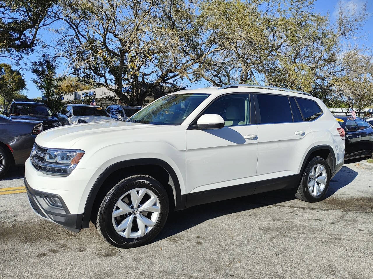 Used 2018 Volkswagen Atlas SE FWD image 3