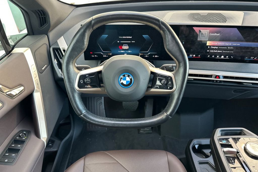 Used 2024 BMW iX xDrive50 w/ Premium Package image 15