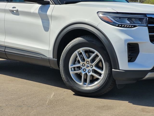 New 2026 Ford Explorer Active image 2