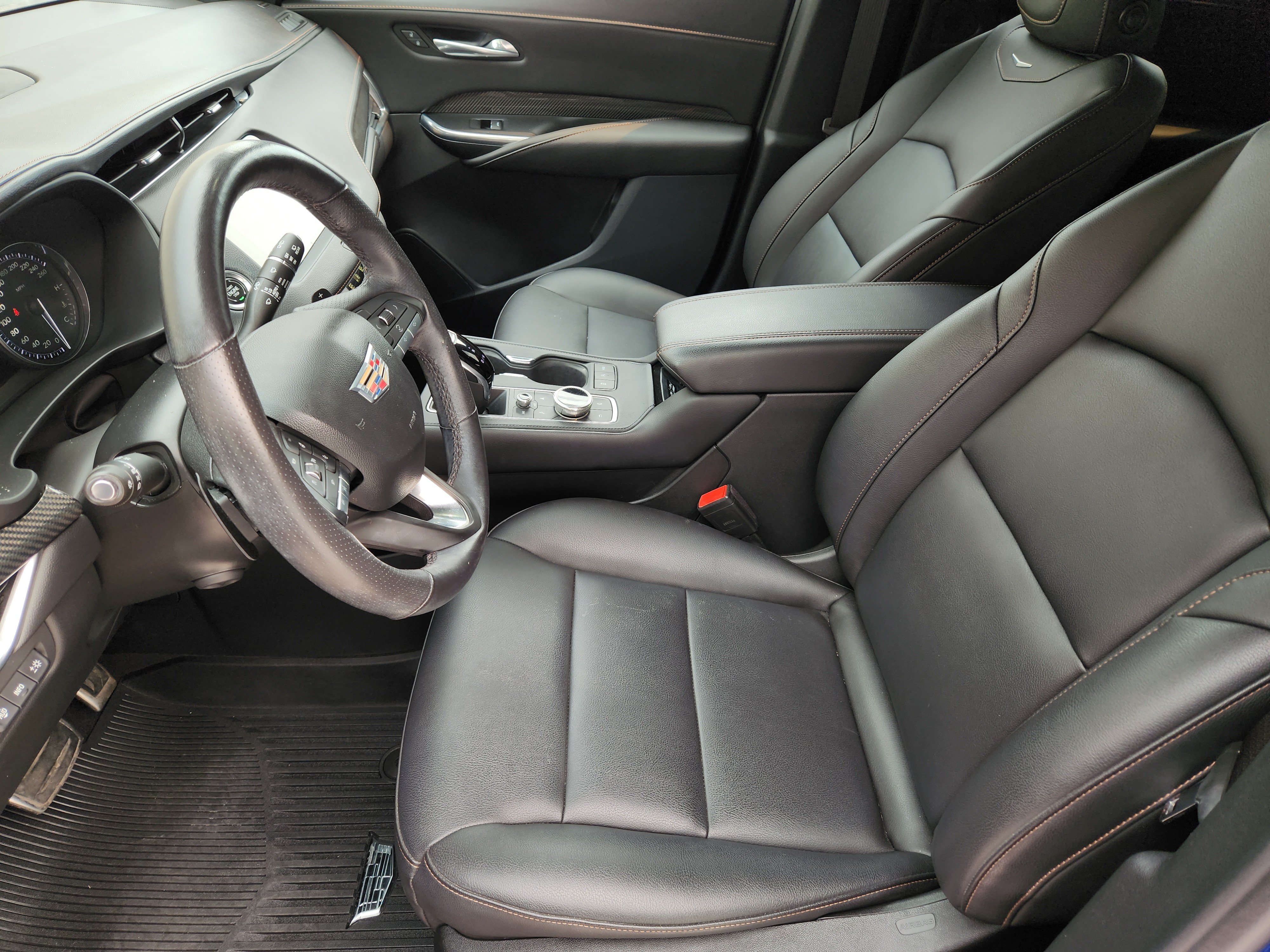 Used 2022 Cadillac XT4 Sport w/ Sun And Sound Package AWD/4WD image 16
