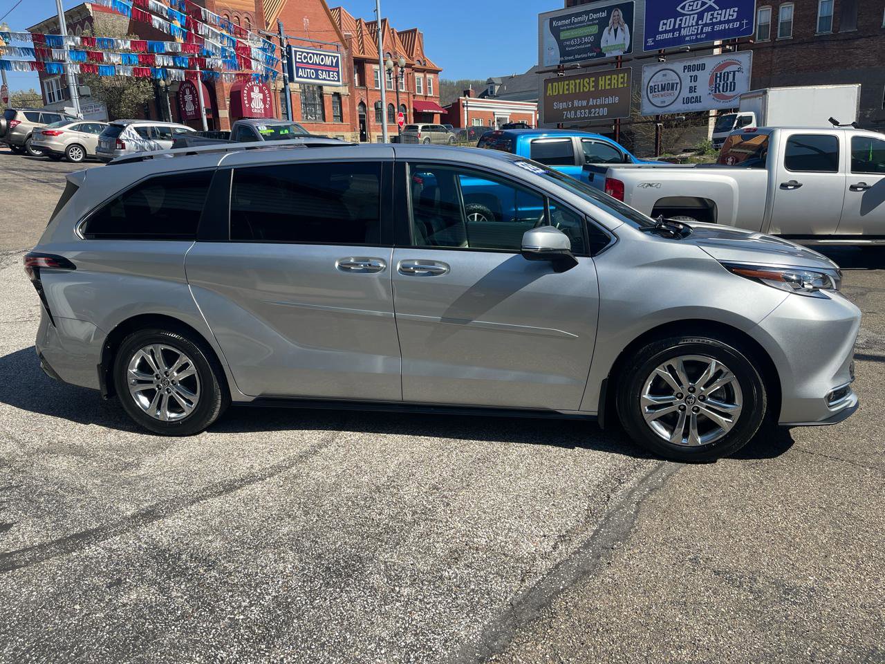 Used 2022 Toyota Sienna Platinum w/ Protection Package (TMS) AWD/4WD image 4