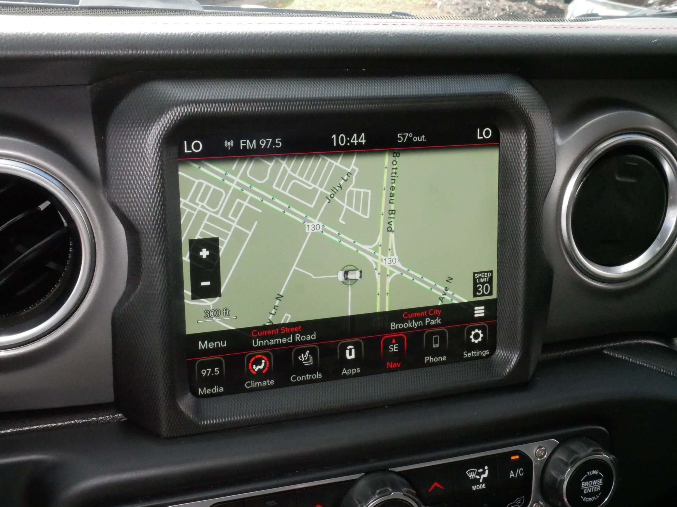 Used 2022 Jeep Gladiator Rubicon w/ Cold Weather Group AWD/4WD image 22