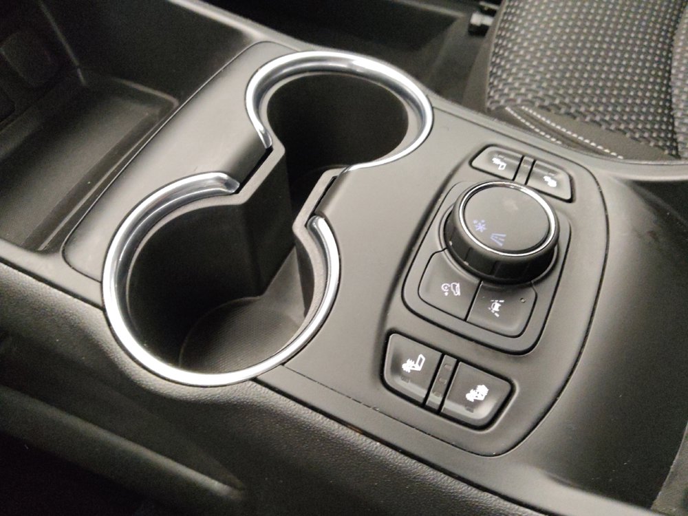 Used 2022 GMC Terrain SLE w/ Driver Convenience Package image 26