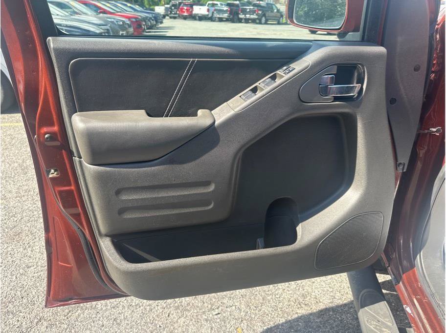 Used 2017 Nissan Frontier PRO-4X w/ Pro-4x Luxury Package AWD/4WD image 11