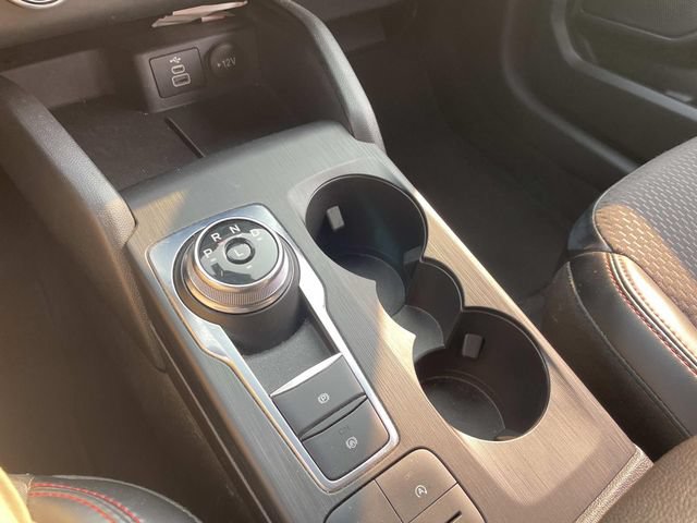 Used 2025 Ford Escape ST-Line Select AWD/4WD image 29
