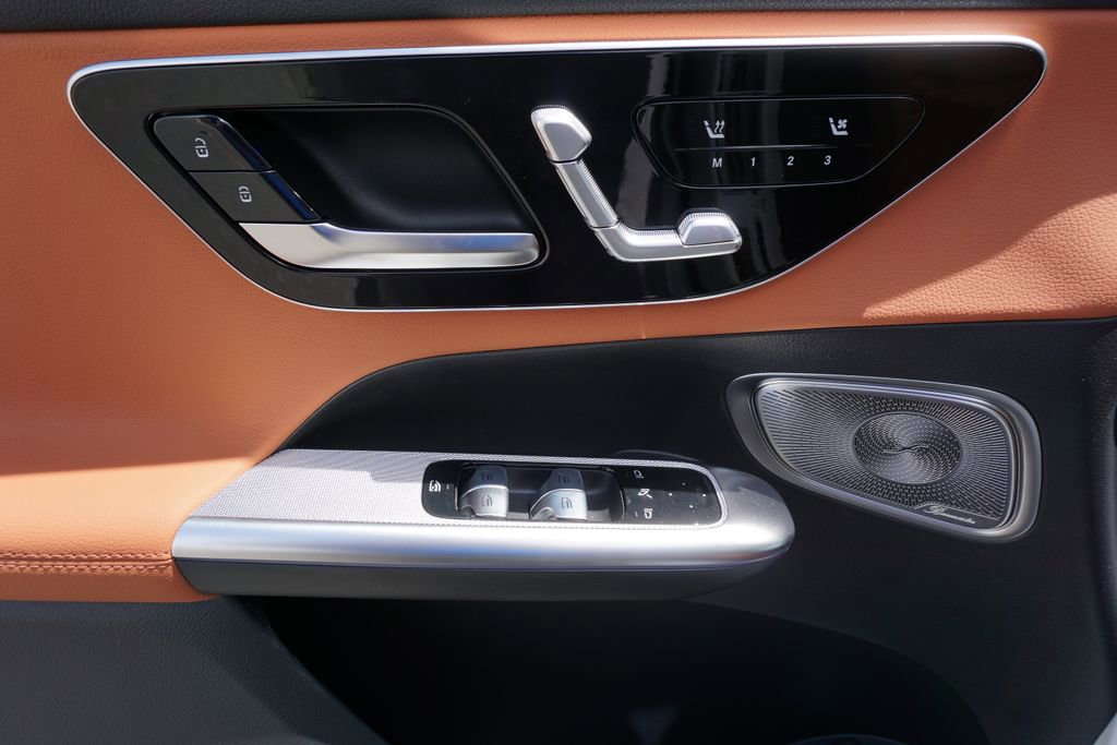 Certified 2025 Mercedes-Benz GLC 350e 4MATIC image 19