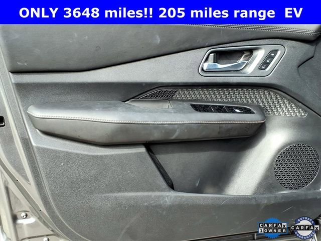 Used 2023 Nissan Ariya AWD image 15