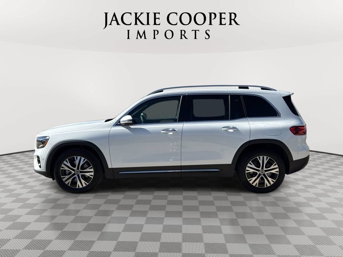New 2026 Mercedes-Benz GLB 250 image 2