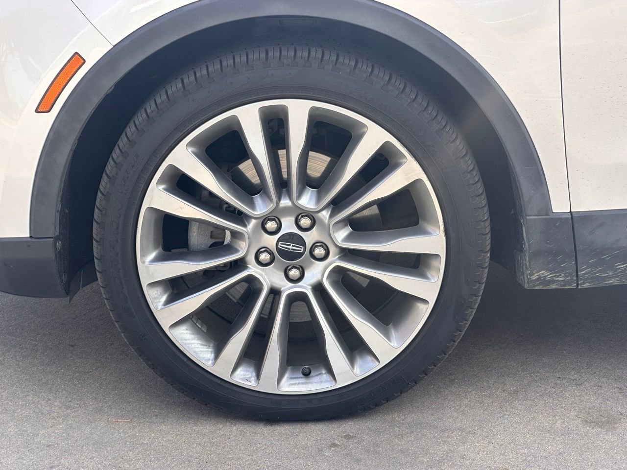 Used 2016 Lincoln MKX Reserve w/ Climate Package image 7