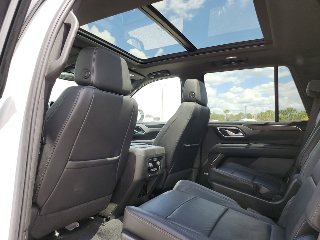 Certified 2022 Chevrolet Tahoe Z71 w/ Luxury Package AWD/4WD image 15