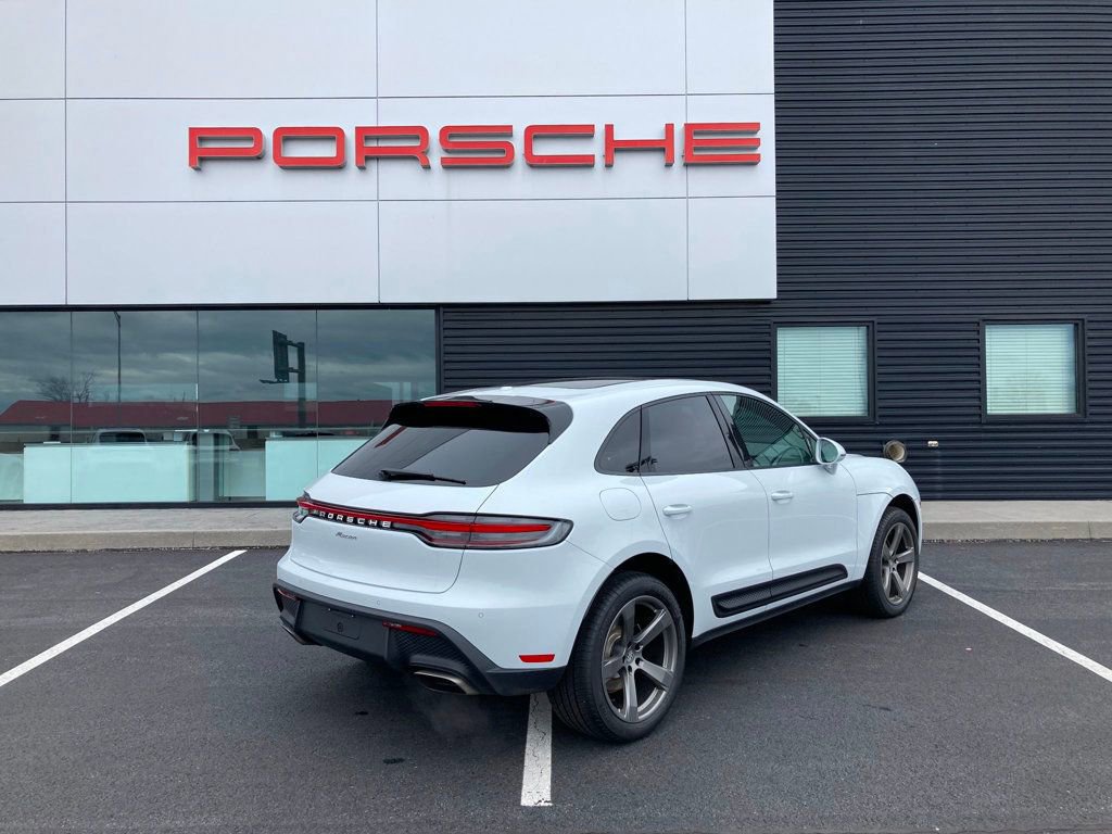 Used 2024 Porsche Macan image 8