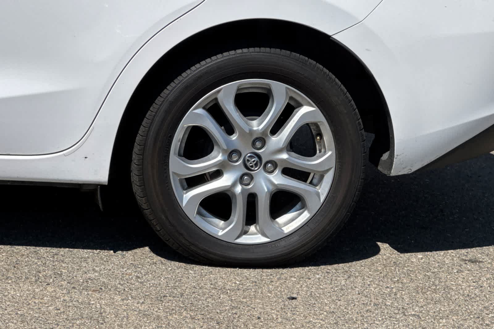 Used 2018 Toyota Yaris iA FWD image 25