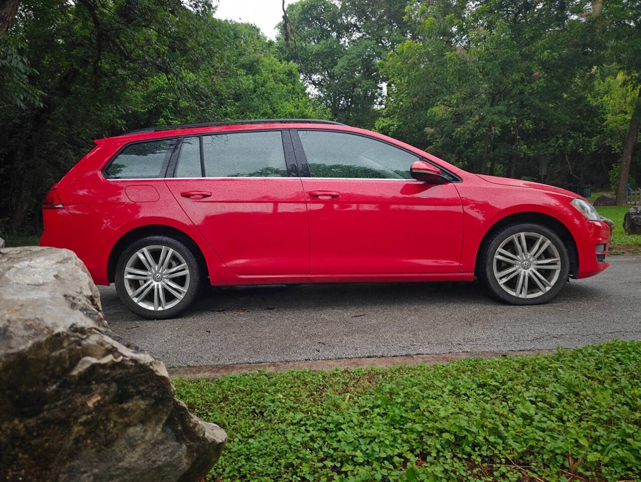 Used 2015 Volkswagen Golf TDI SE FWD image 3