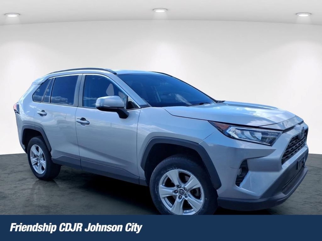 Used 2019 Toyota RAV4 XLE AWD/4WD image 1