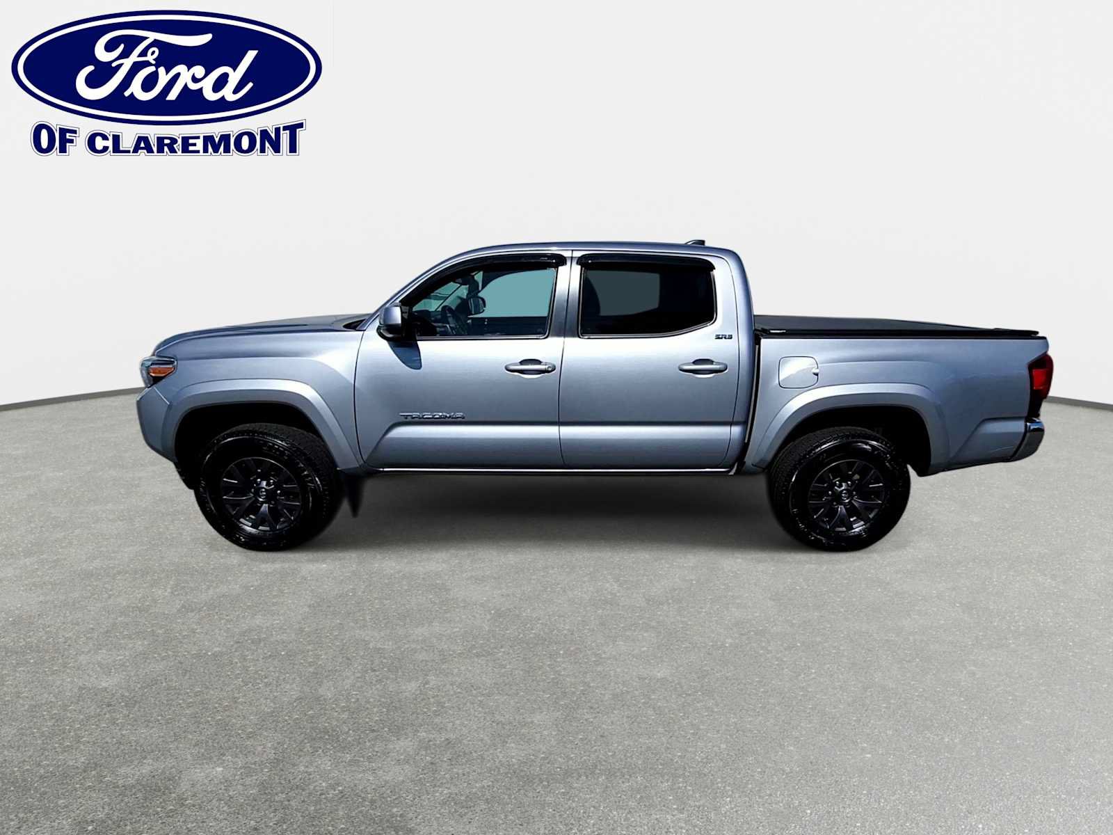 Used 2021 Toyota Tacoma SR5 AWD/4WD image 5