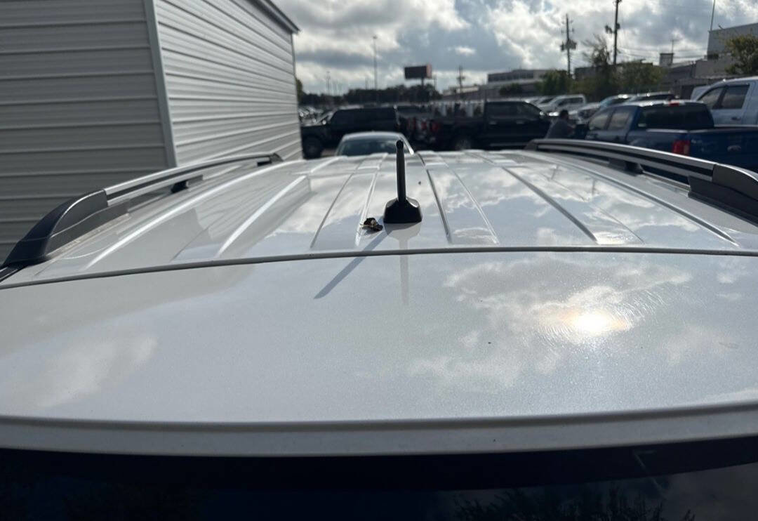 Used 2015 Ford Explorer XLT w/ Equipment Group 202B image 21