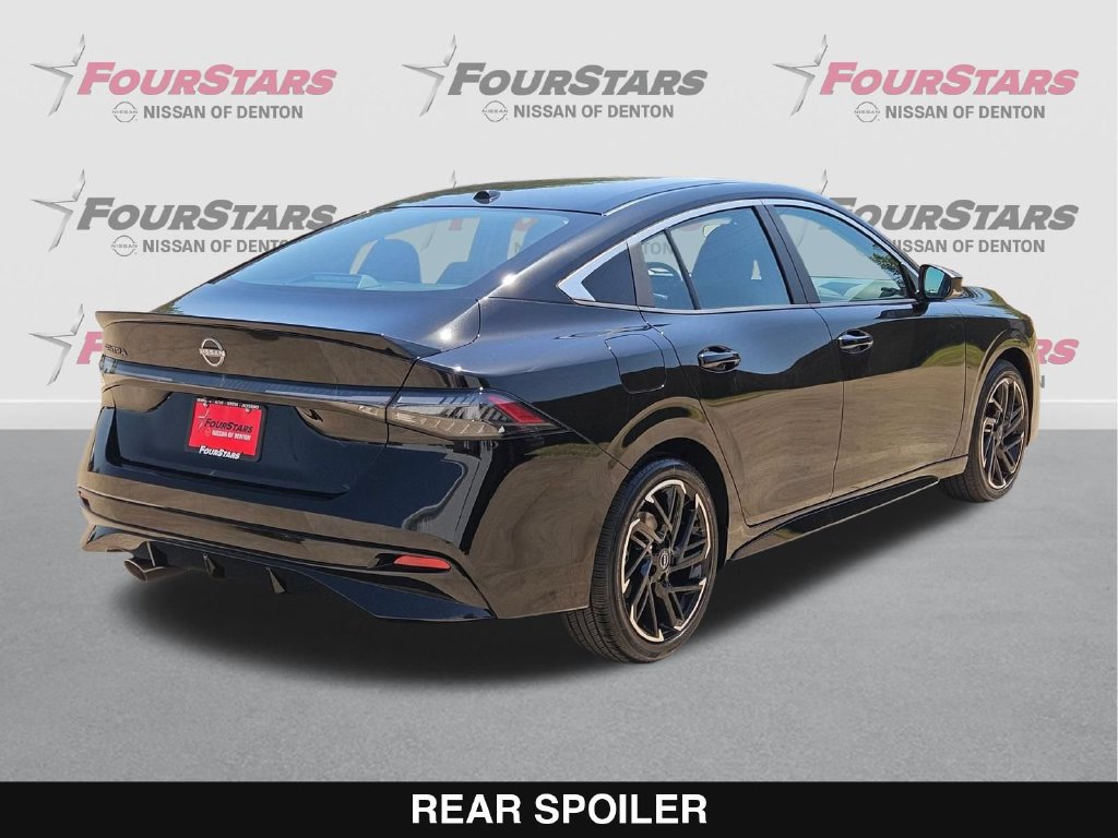 New 2027 Nissan Sentra SR w/ Floor Mat Package FWD image 4