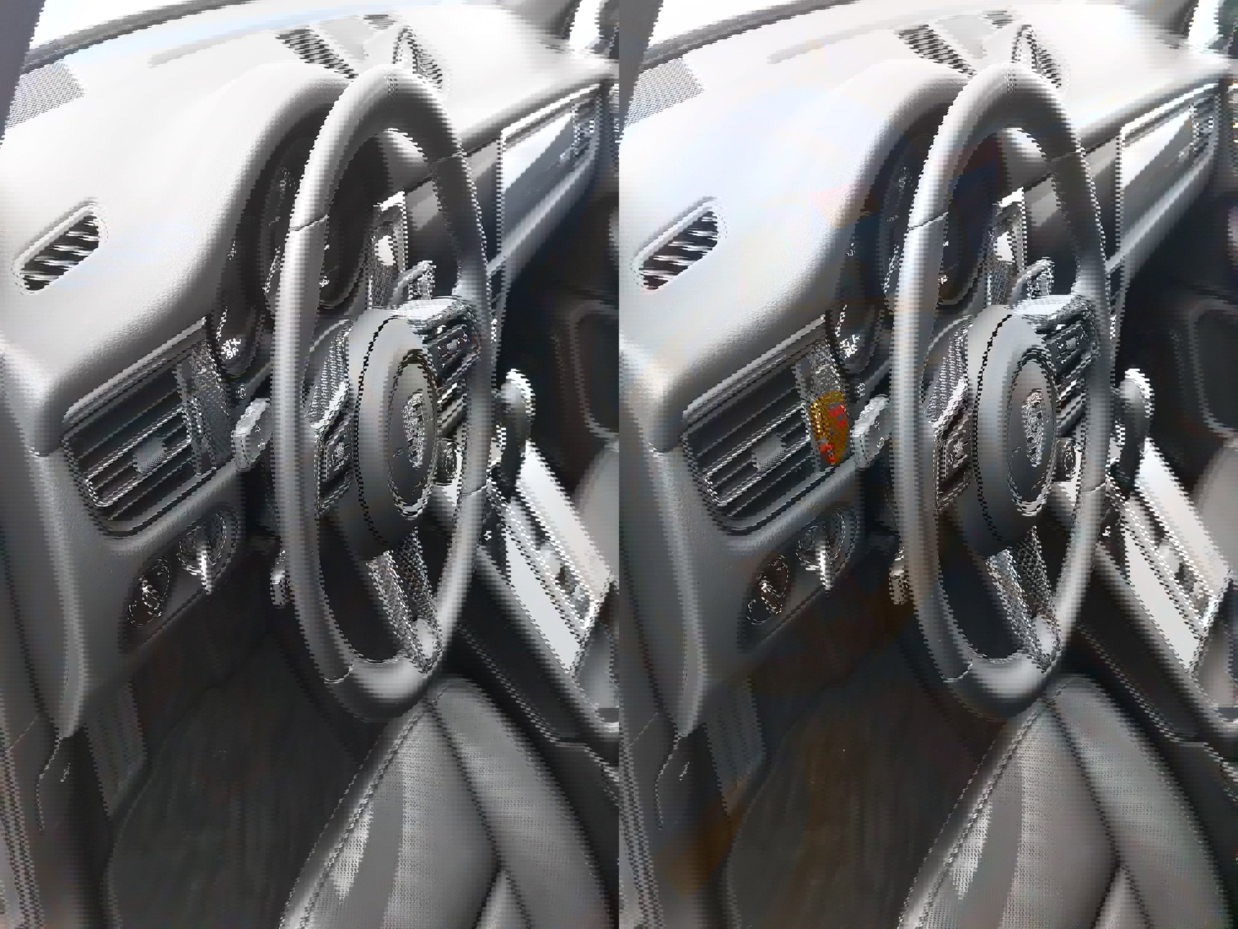 Certified 2022 Porsche Macan image 4