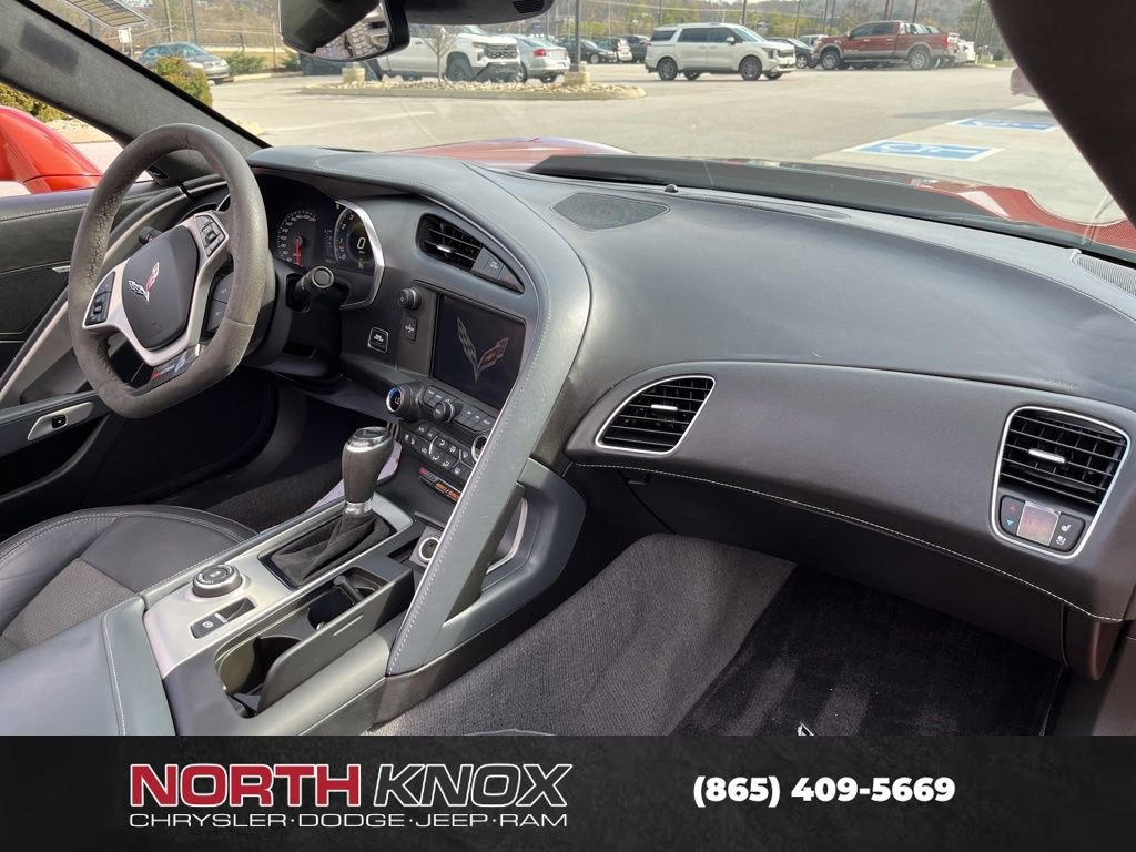 Used 2015 Chevrolet Corvette Z06 w/ 3LZ Preferred Equipment Group image 24