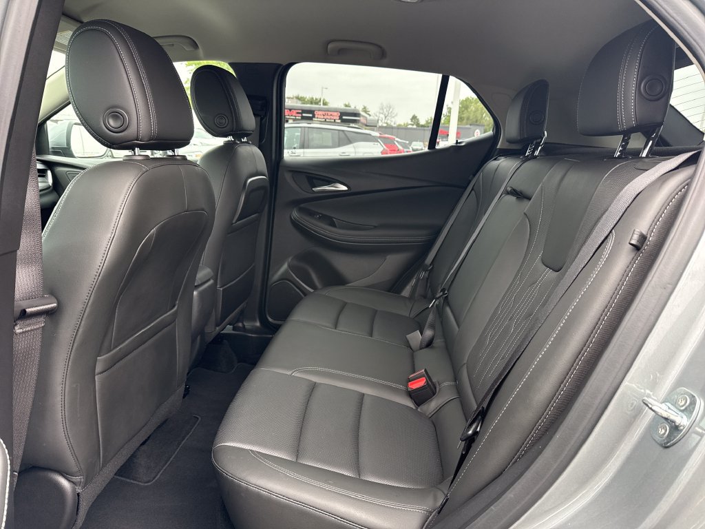 Certified 2024 Buick Encore GX Avenir FWD image 9