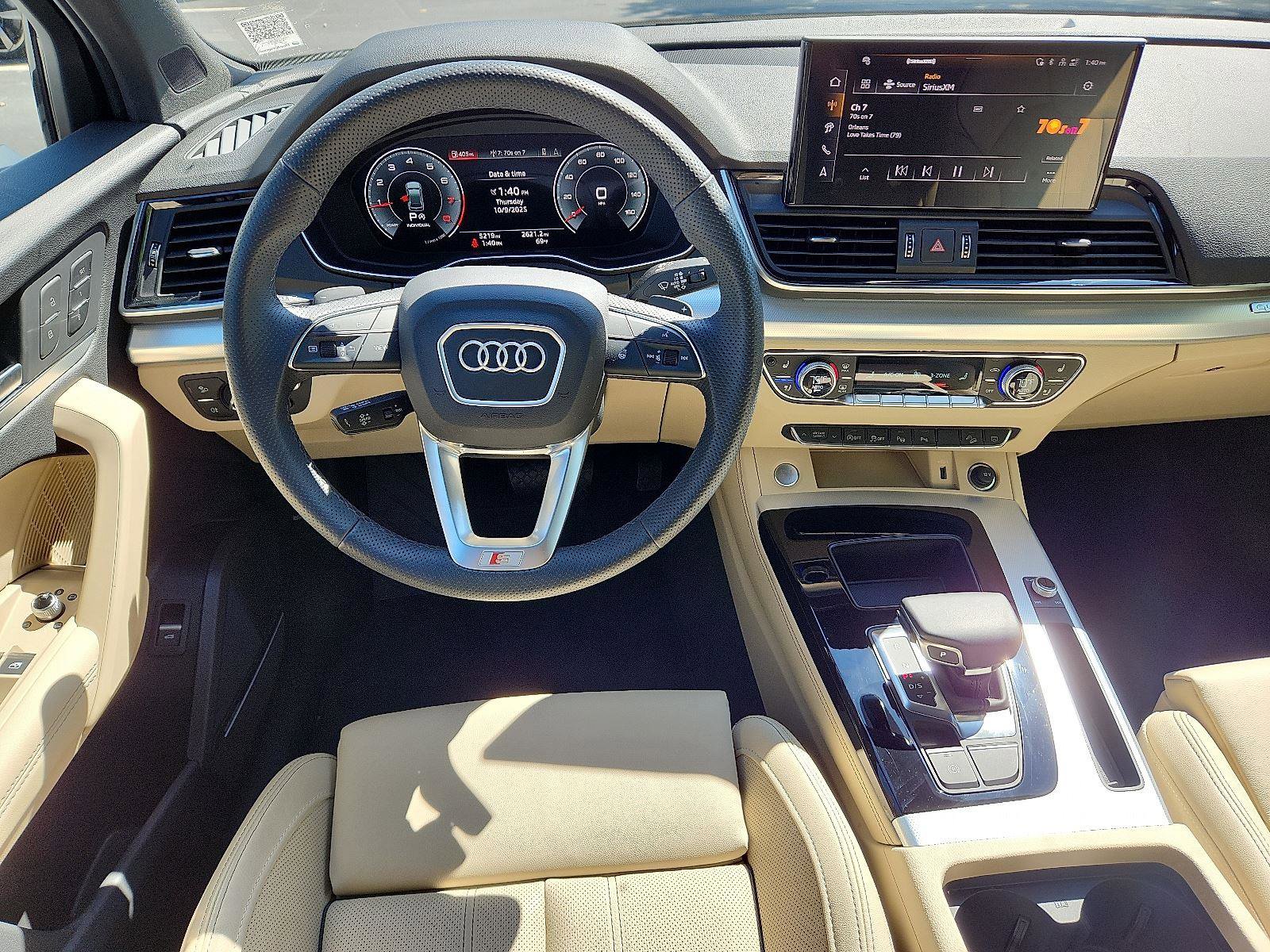 Used 2025 Audi Q5 Prestige w/ Prestige Package image 11