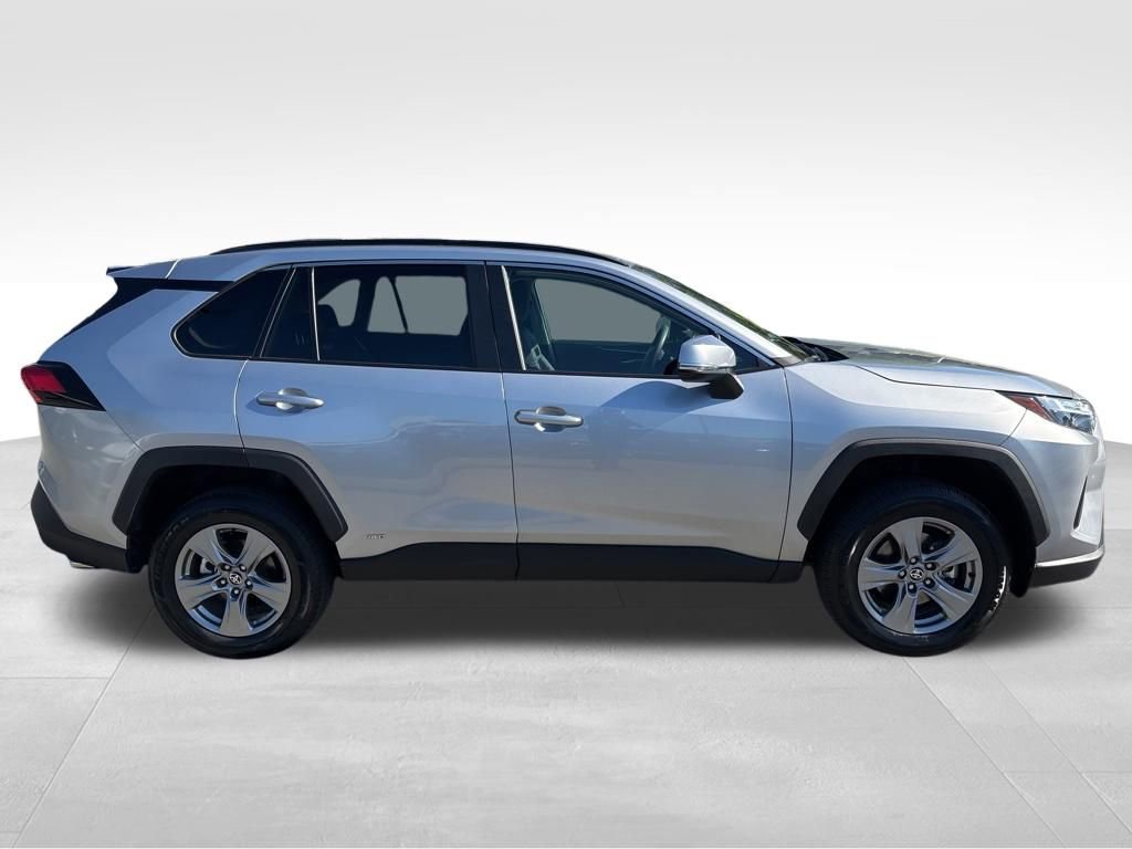 Used 2024 Toyota RAV4 XLE image 33