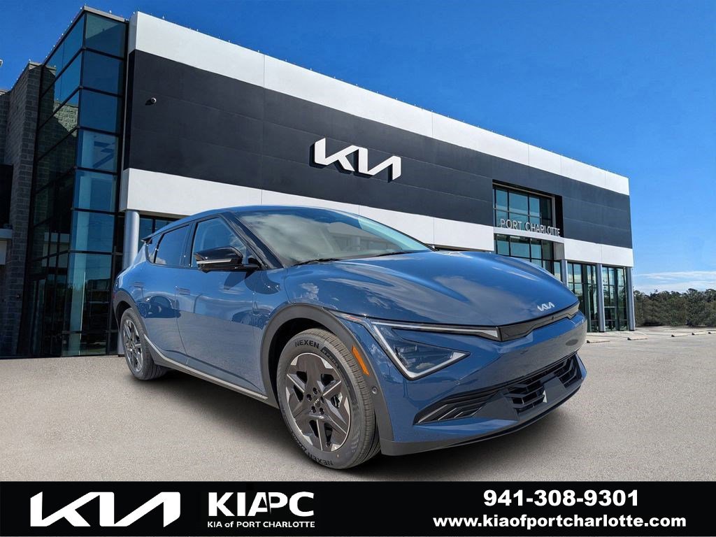 New 2025 Kia EV6 Light w/ Light LR Technology Package RWD image 1