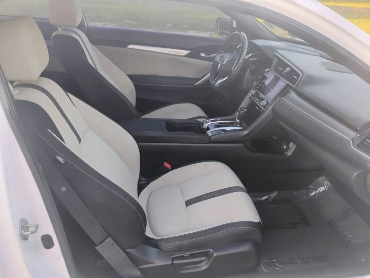 Used 2018 Honda Civic EX-T image 19