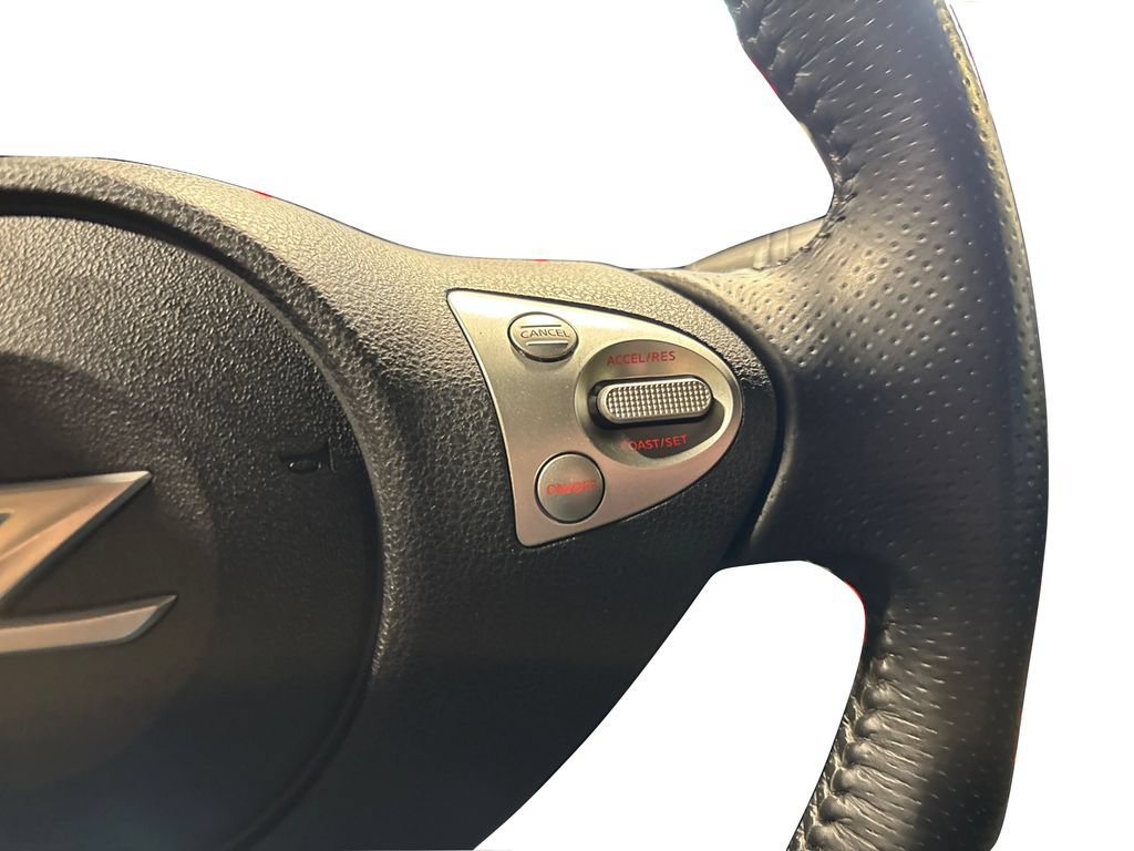 Used 2020 Nissan 370Z Coupe RWD image 28