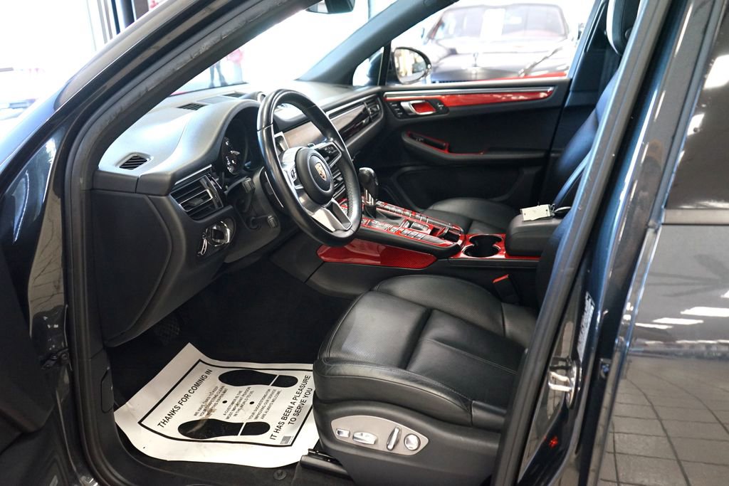 Used 2019 Porsche Macan AWD/4WD image 26