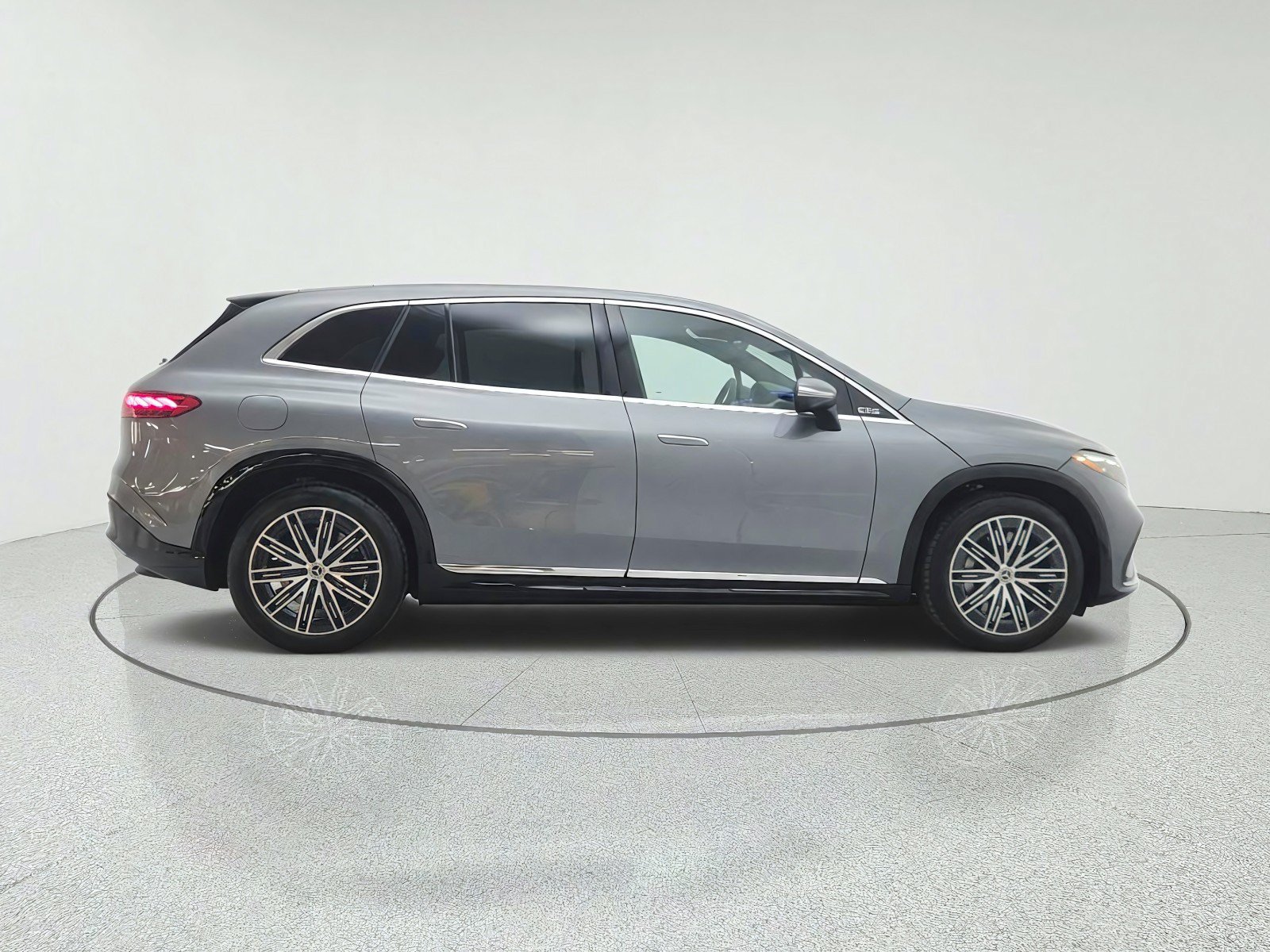 Certified 2023 Mercedes-Benz EQS 580 4MATIC SUV image 4
